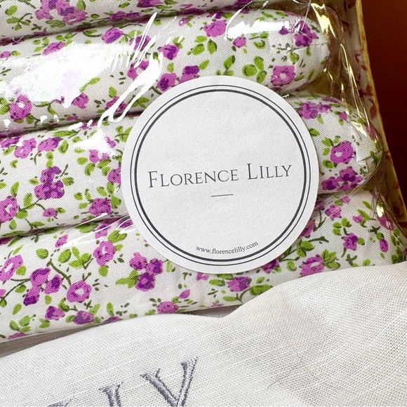 NIB Purple Floral Padded Hangers - Picture 2 of 2